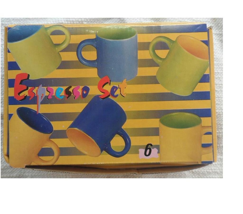 Ameublement & art de la table Hérault Castries - 34160 - Photos Vivastreet Carton de 6 tasses à café neuves de différentes couleurs 