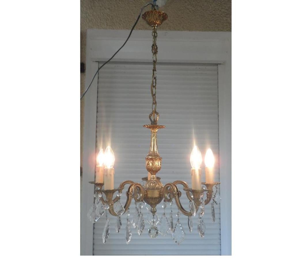 Décoration - art Hérault Castries - 34160 - Photos Vivastreet Lustre ancien à 5 éclairages en bronze doré et pampilles 