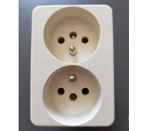 adapteur prise 2P + T 16A SUR 20A