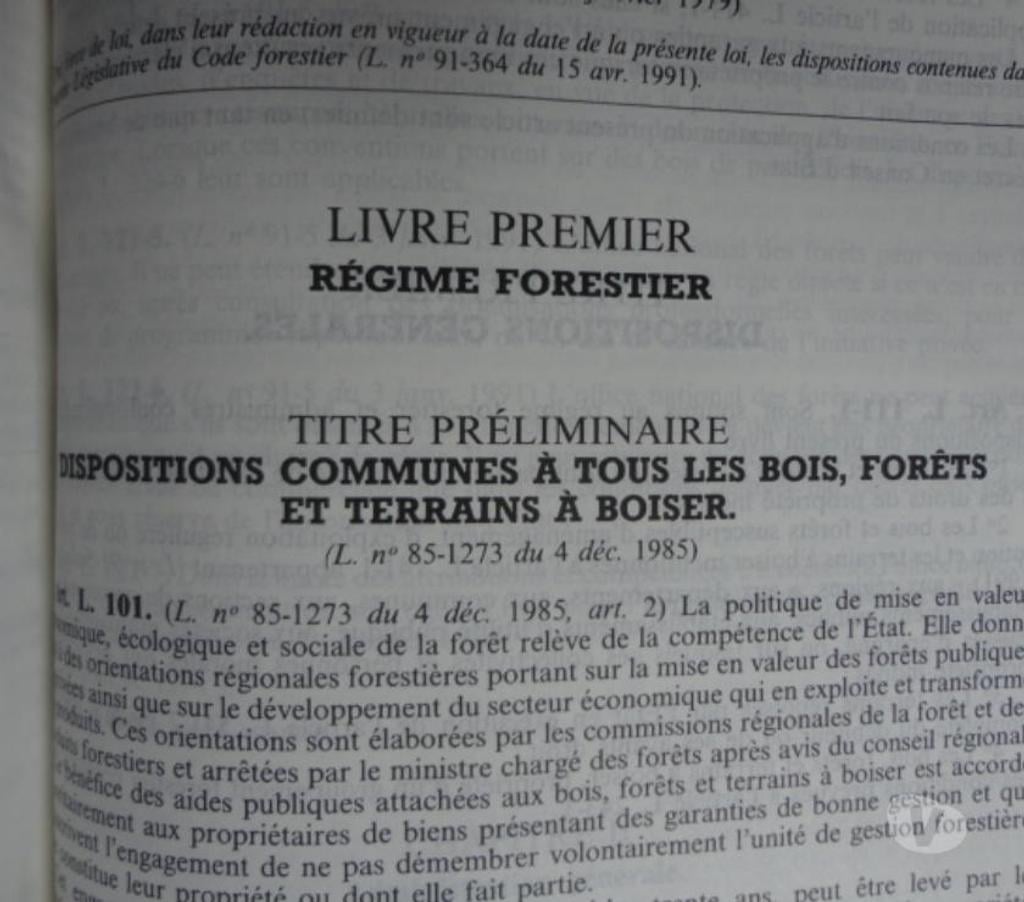 Livres occasion Oise Bornel - 60540 - Photos Vivastreet Code rural et forestier Dalloz