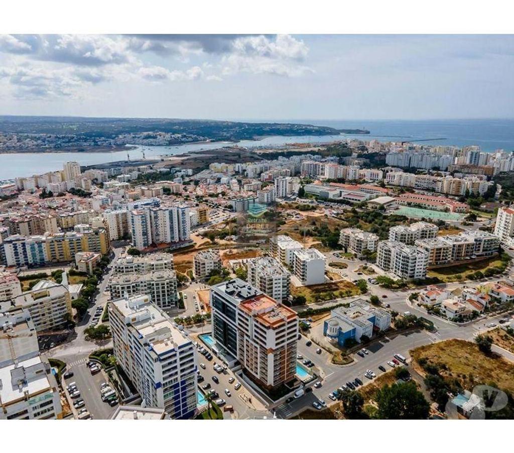 Appartements à vendre Portugal - Photos Vivastreet Nouveau T2 Duplex pour faire ses débuts avec vue sur la...
