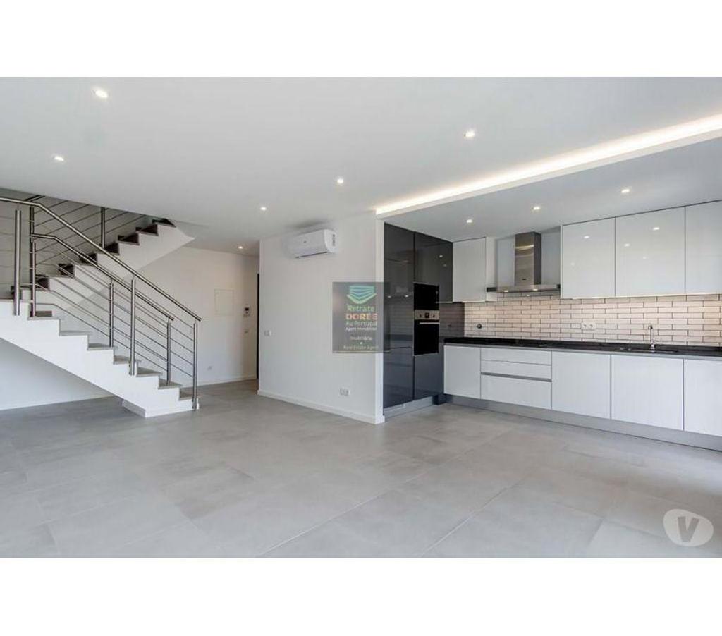 Appartements à vendre Portugal - Photos Vivastreet Nouveau T2 Duplex pour faire ses débuts avec vue sur la...