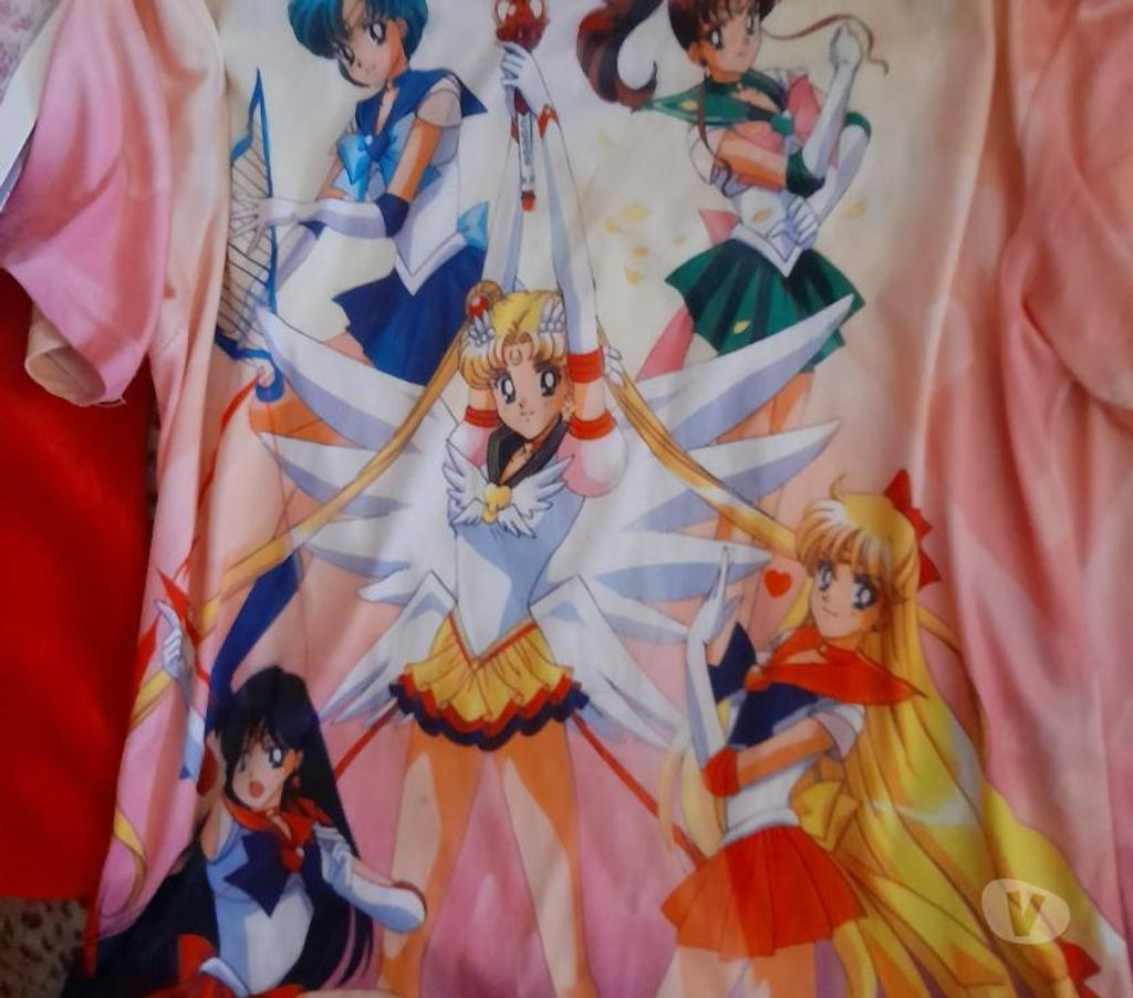 Vêtements occasion Aisne Villers Cotterets - Photos Vivastreet t shirts sailor moon' T 4