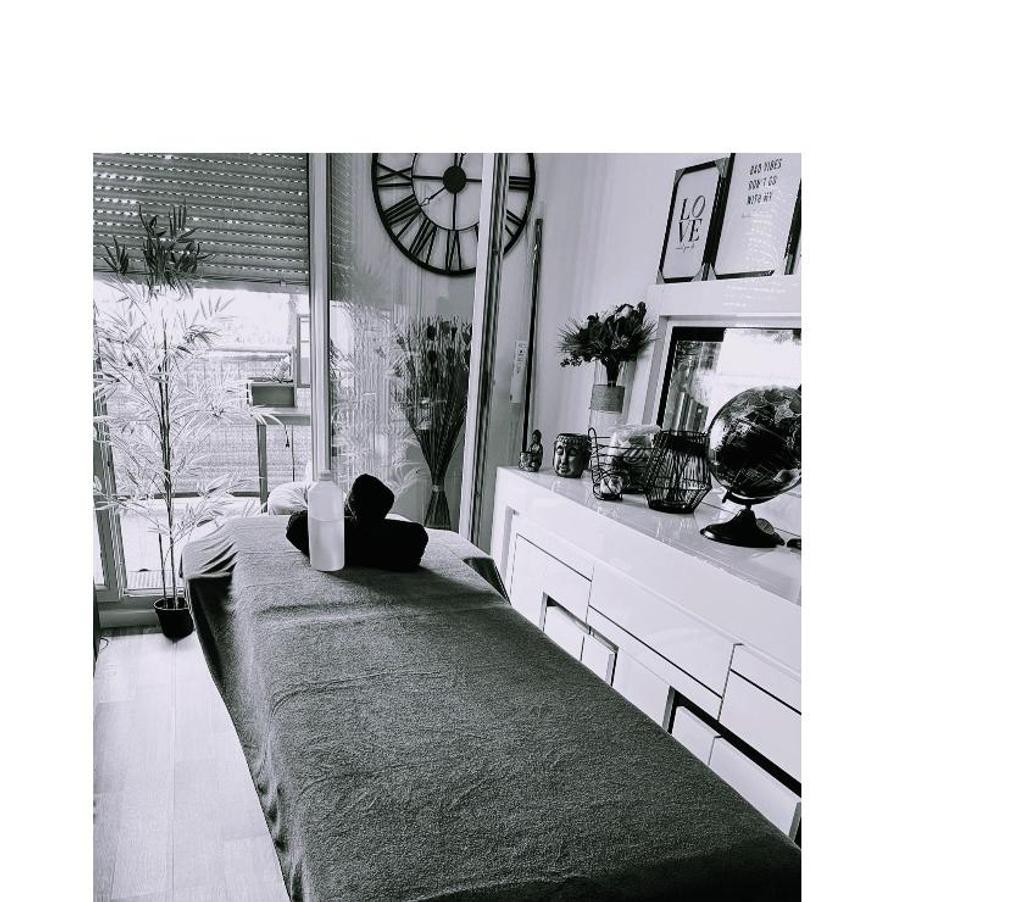 Massages Haute-Garonne St Orens de Gameville - 31650 - Photos Vivastreet Massage de détente à l'aide de l'huile au CBD par Candice