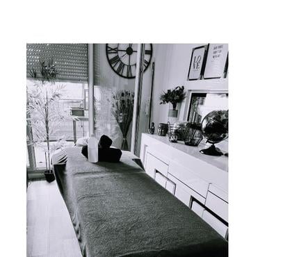 Massage St Orens de Gameville Haute-Garonne - Photos Vivastreet Massage de détente à l'aide de l'huile au CBD par Candice