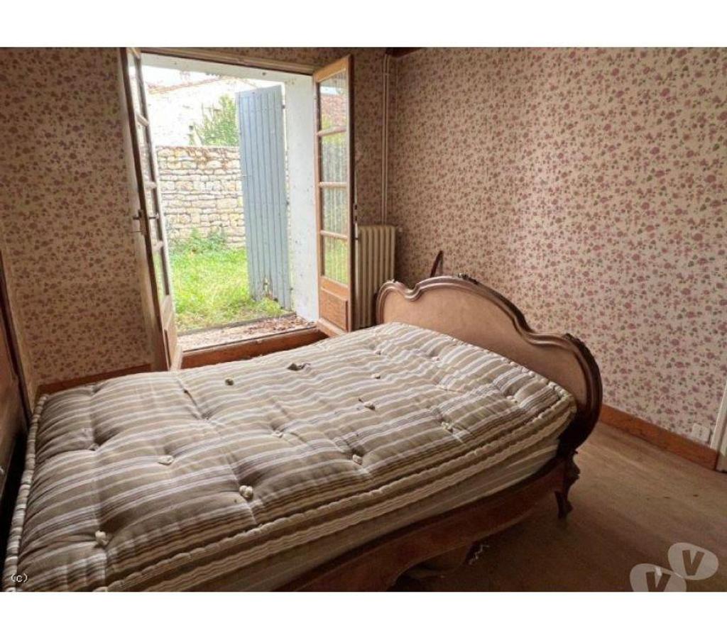 Vente Maison Charente Mansle - 16230 - Photos Vivastreet Maison de Village Avec Grande Dépendance à l'arrière