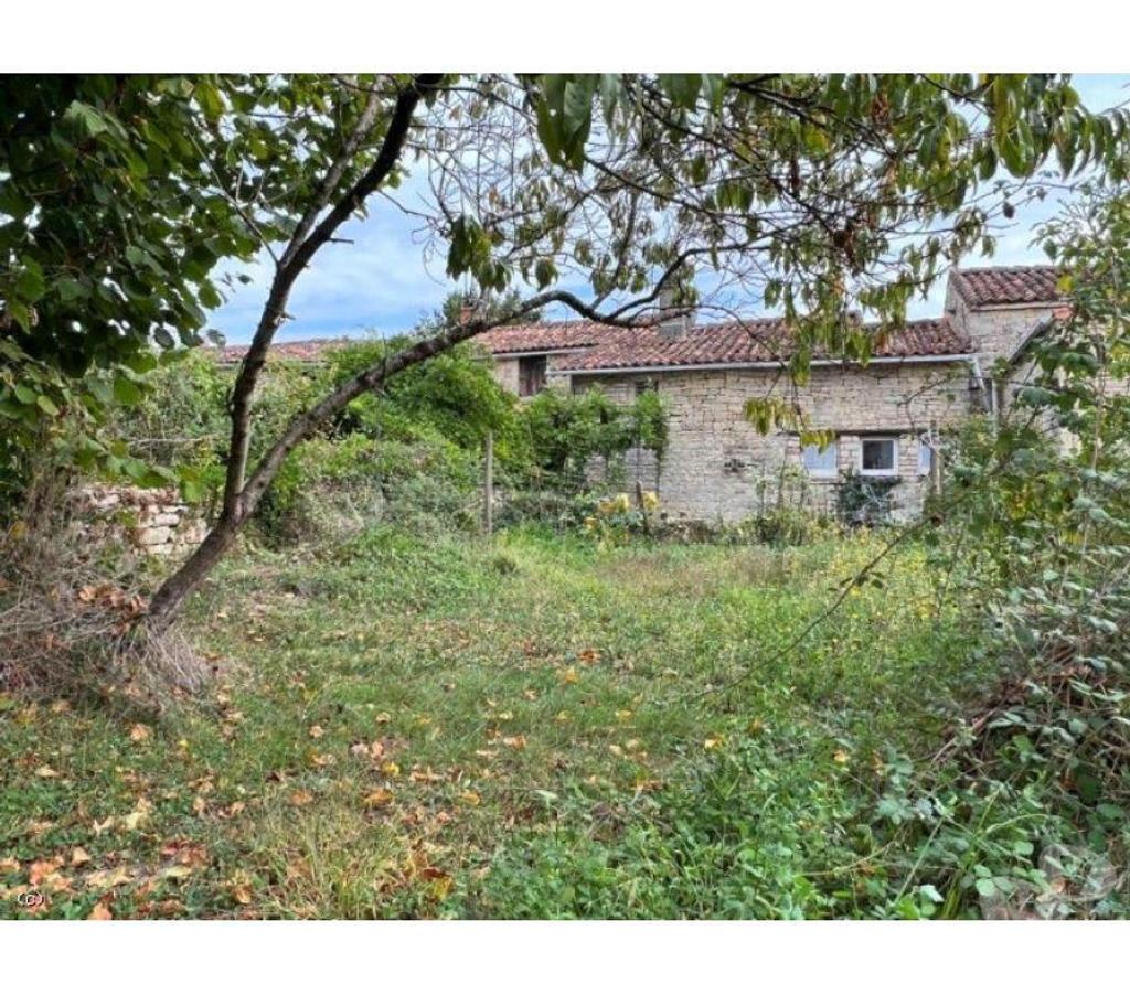 Vente Maison Charente Mansle - 16230 - Photos Vivastreet Maison de Village Avec Grande Dépendance à l'arrière