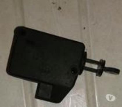 Accessoires auto & tuning St Vrain Essonne - Photos Vivastreet MOTEUR DE CENTRALISATION DE 205 GTI