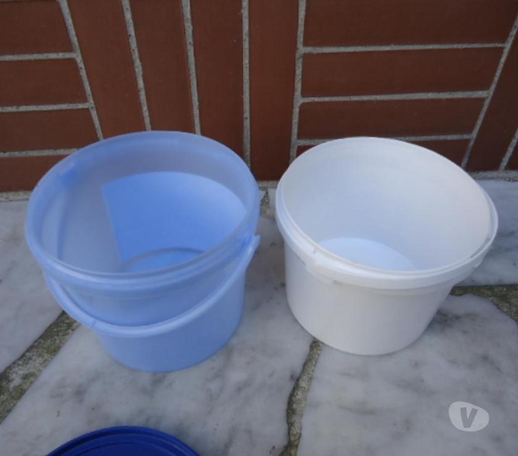 Yvelines Houilles - 78800 - Photos Vivastreet Seau en plastique 2 euros à Houilles
