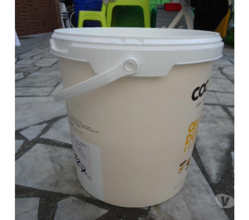 Yvelines Houilles - 78800 - Photos Vivastreet Seau en plastique 2 euros à Houilles