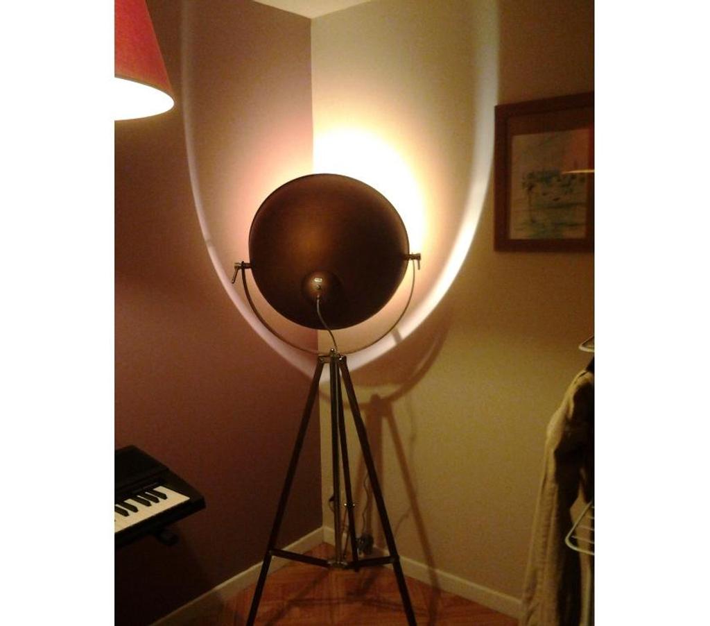 Décoration - art Côtes-d'Armor Ruca - 22550 - Photos Vivastreet Lampe Tripode