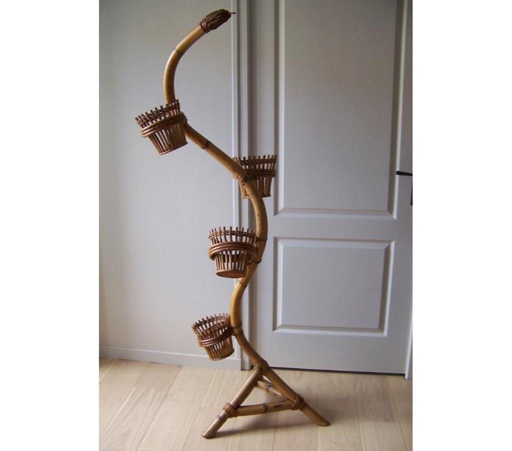 Décoration - art Finistère St Goazec - 29520 - Photos Vivastreet porte fleur vintage en rotin