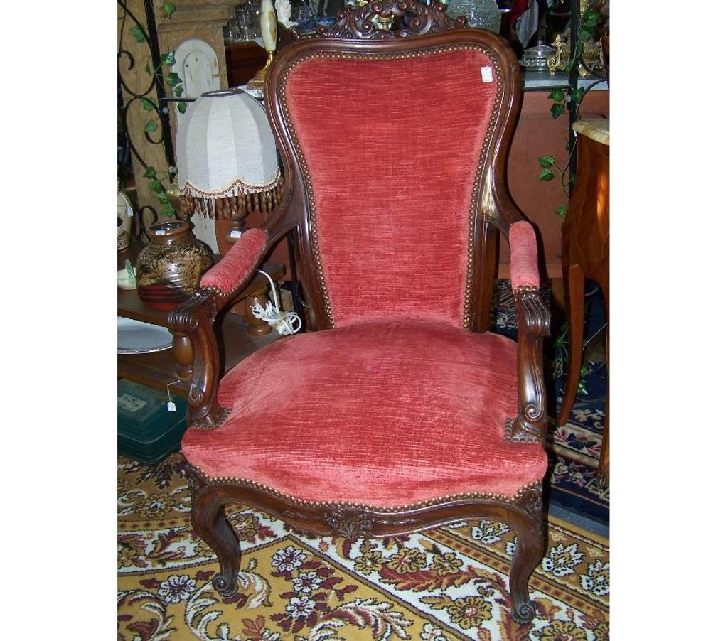 Ameublement & art de la table Finistère St Goazec - 29520 - Photos Vivastreet fauteuil bois et velours