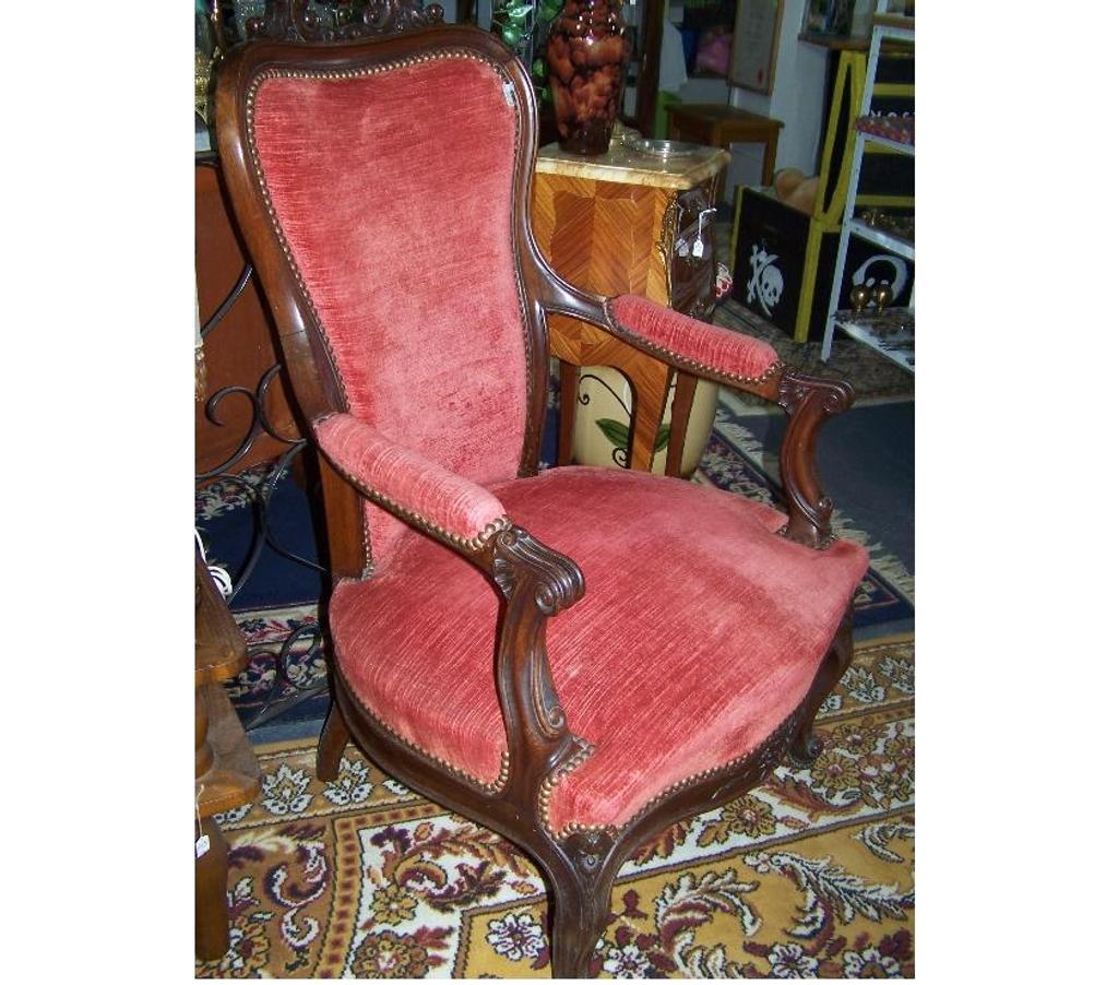 Ameublement & art de la table Finistère St Goazec - 29520 - Photos Vivastreet fauteuil bois et velours