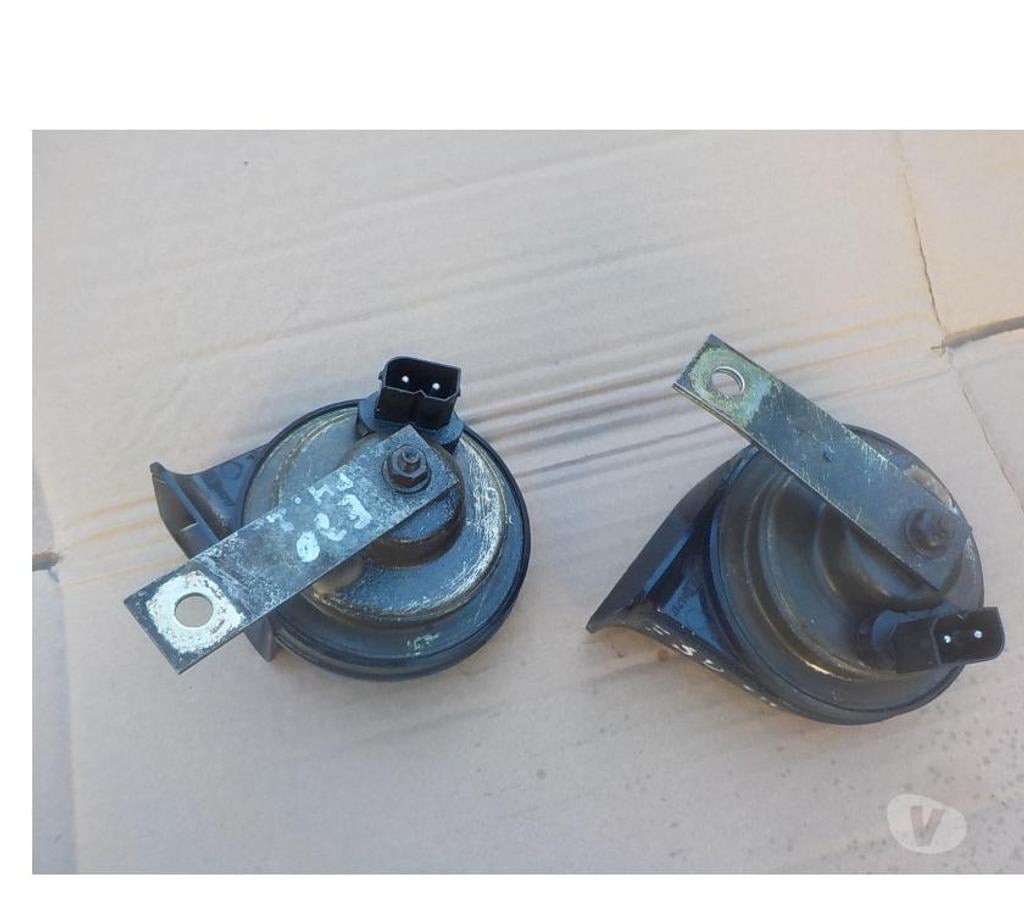 Pièces et services auto Pyrénées-Orientales Perpignan - Photos Vivastreet klaxon avertisseur sonore bmw e30 phase1 ou phase2