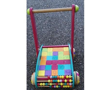 Jeux - Jouets La Motte Servolex Savoie - Photos Vivastreet Chariot de cubes en bois