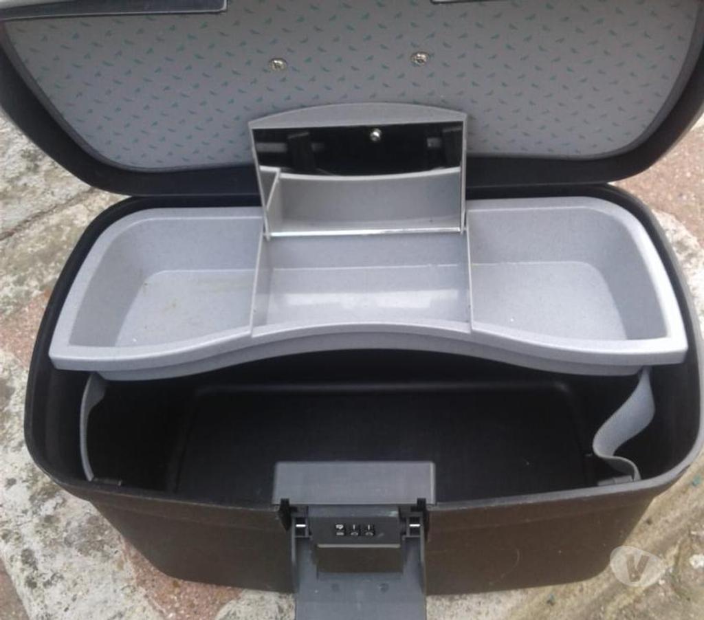 Accessoires - Bagagerie Seine-et-Marne Lognes - 77185 - Photos Vivastreet Vanity case