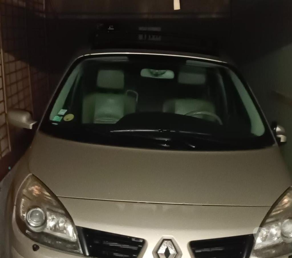 Parkings - Garages Rhône Lyon - Photos Vivastreet Garage box fermé à clef