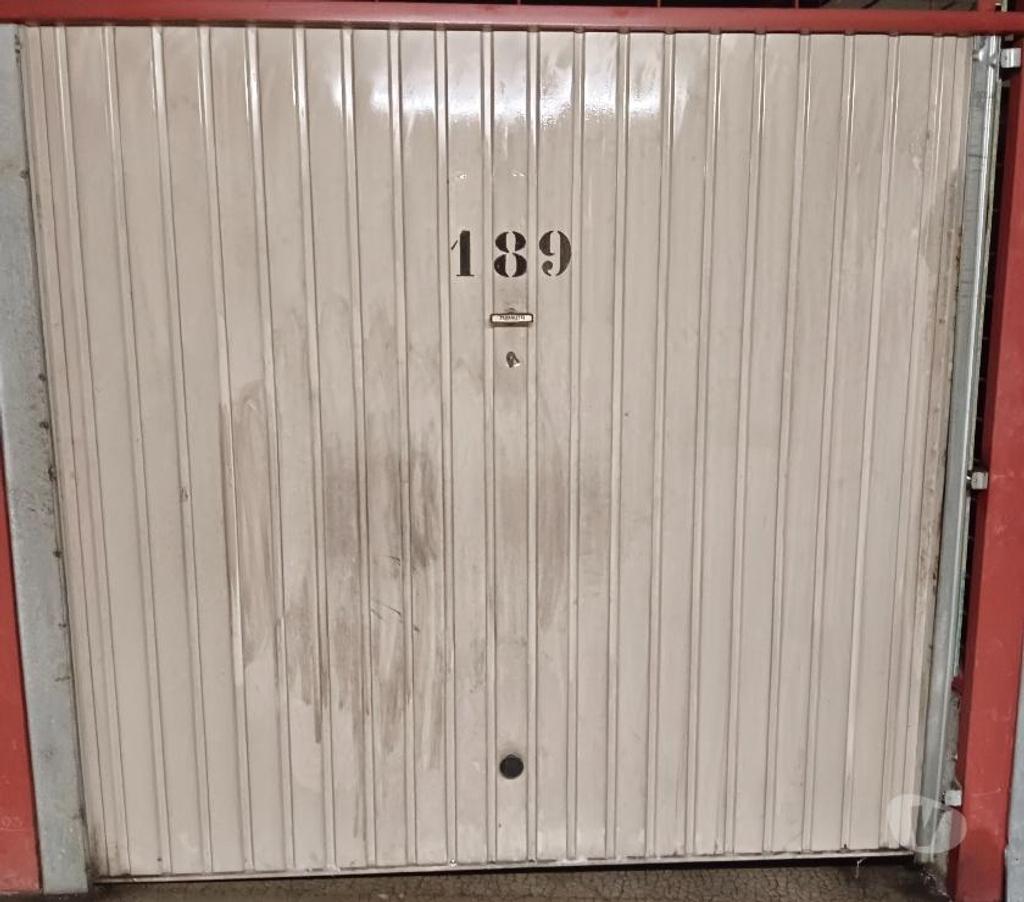 Parkings - Garages Rhône Lyon - Photos Vivastreet Garage box fermé à clef