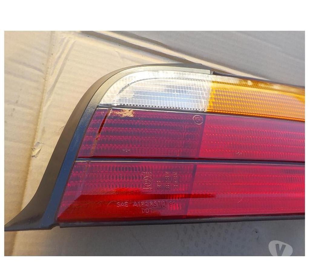 Pièces et services auto Pyrénées-Orientales Perpignan - Photos Vivastreet feux arriere droit bmw e36 cabriolet
