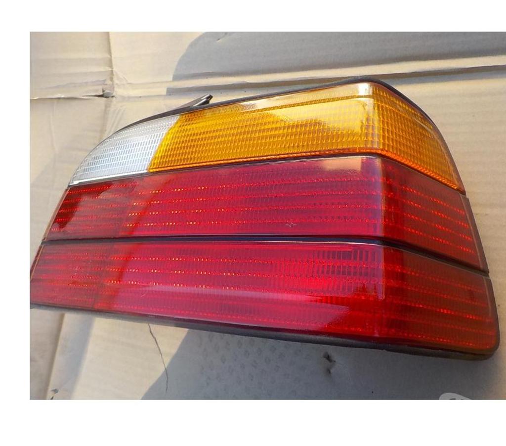 Pièces et services auto Pyrénées-Orientales Perpignan - Photos Vivastreet feux arriere droit bmw e36 cabriolet