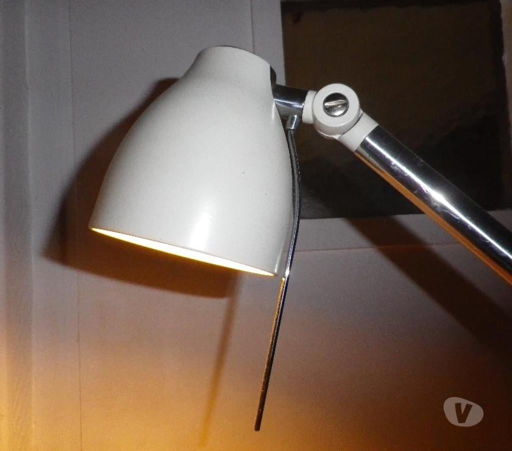Décoration - art Yvelines Fontenay le Fleury - 78330 - Photos Vivastreet Lampe de bureau articulée IKEA modèle Tral