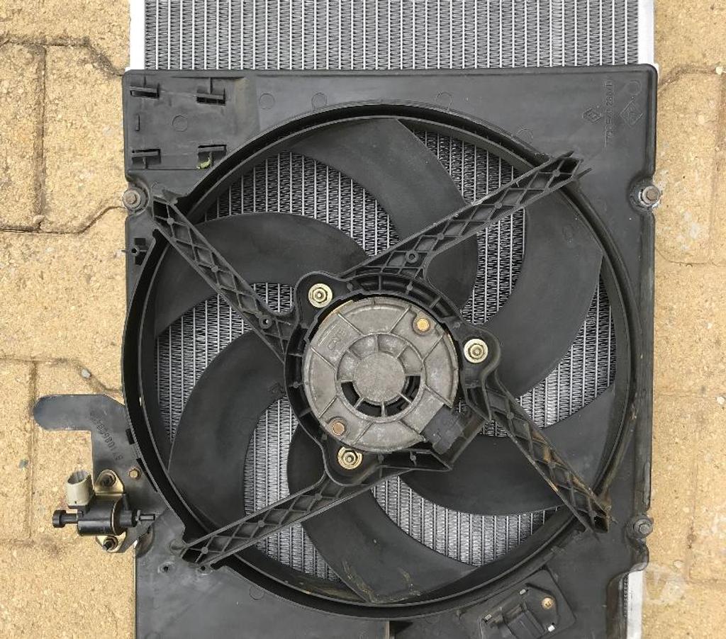 Pièces et services auto Var Rocbaron - 83136 - Photos Vivastreet Radiateur de refroidissement NEUF pou Mégane Scénic 