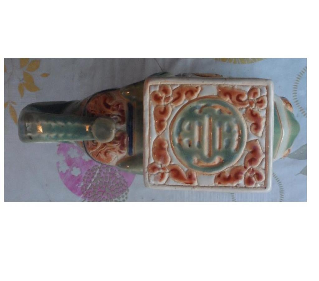 Décoration - art Hérault Castries - 34160 - Photos Vivastreet Eléphant ancien en céramique vitrée état comme neuf 