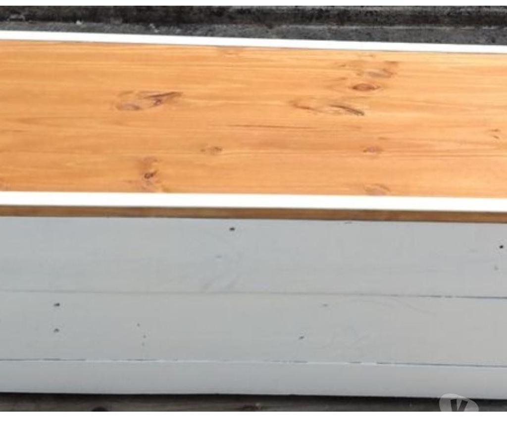 Ameublement & art de la table Marne Epernay - 51200 - Photos Vivastreet TABLE BASSE SUR ROUES 