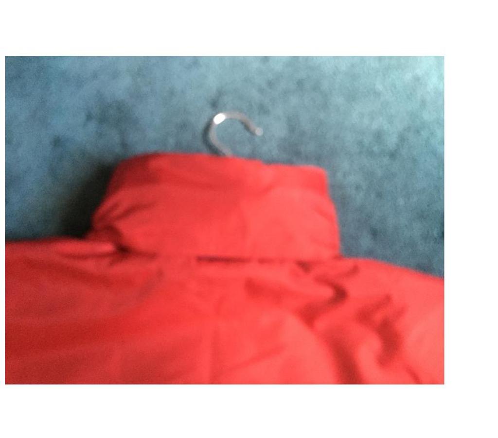 Vêtements occasion Rhône La Mulatiere - 69350 - Photos Vivastreet Anorak rouge doublé polaire Taille XXL