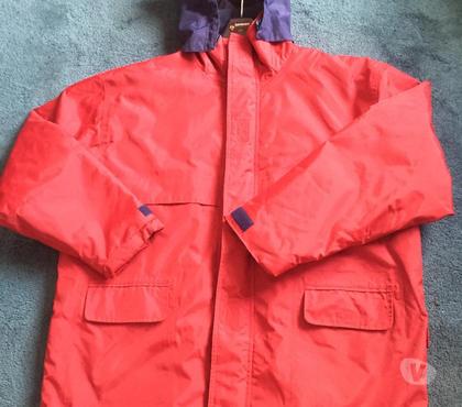 Vêtements occasion La Mulatiere Rhône - Photos Vivastreet Anorak rouge doublé polaire Taille XXL