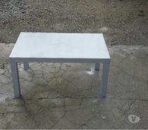 Photos Vivastreet PETIT TABLE POUR TERRASSE , JARDIN ? OU AUTRES .