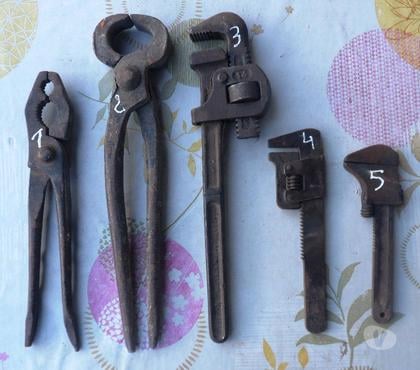 Bricolage - Jardin - Outillage Castries Hérault - Photos Vivastreet Pince ancienne clé à griffes graissées mais dans leurs jus