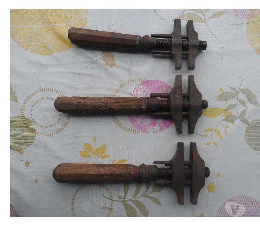  Hérault Castries - 34160 - Photos Vivastreet Clés Anglaise à molette ancienne dans leur jus fonctionnent 