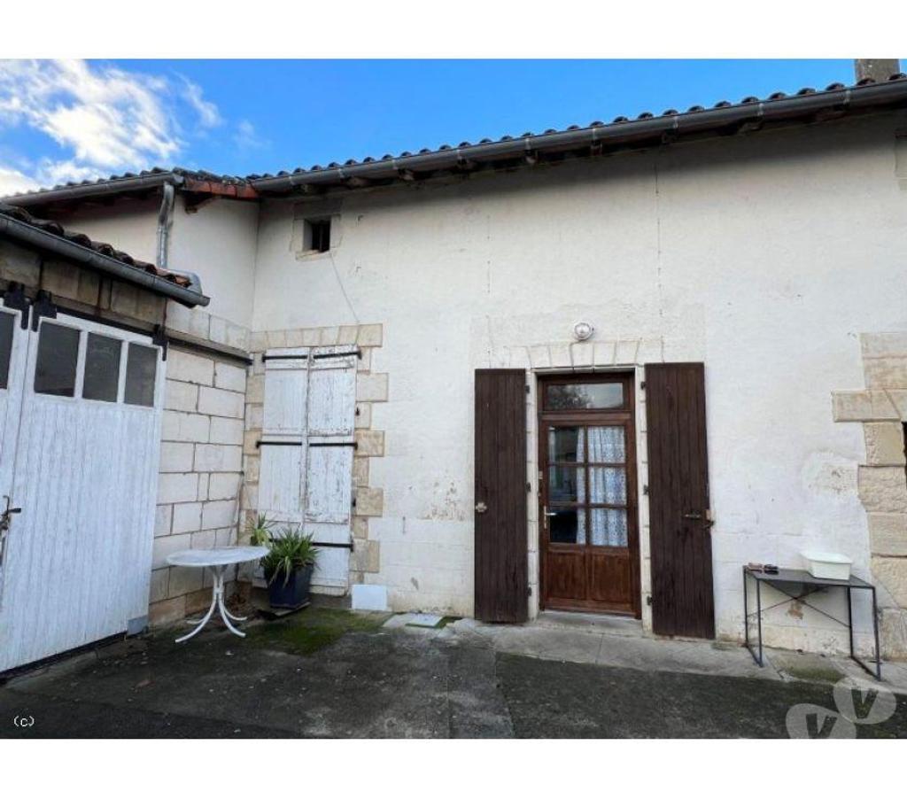 Vente Maison Vienne Civray - 86400 - Photos Vivastreet Investissement Locatif - Ensemble de 3 Logements Proche des...