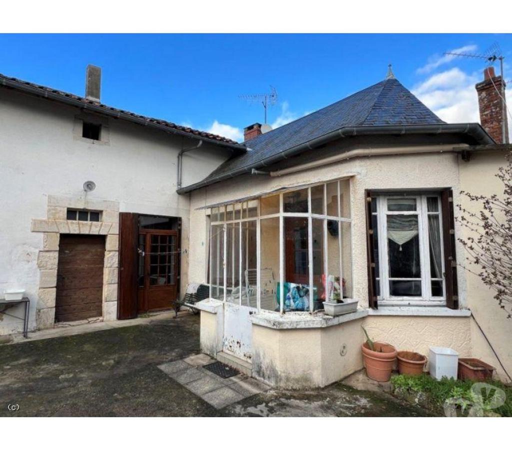 Vente Maison Vienne Civray - 86400 - Photos Vivastreet Investissement Locatif - Ensemble de 3 Logements Proche des...