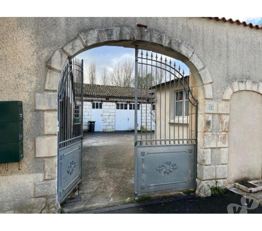 Vente Maison Vienne Civray - 86400 - Photos Vivastreet Investissement Locatif - Ensemble de 3 Logements Proche des...