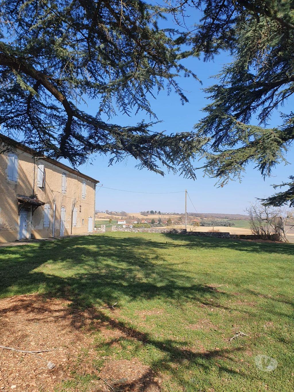 Vente Maison Gers Auch - 32000 - Photos Vivastreet Domaine avec un énorme potentiel sur 34 Hectares