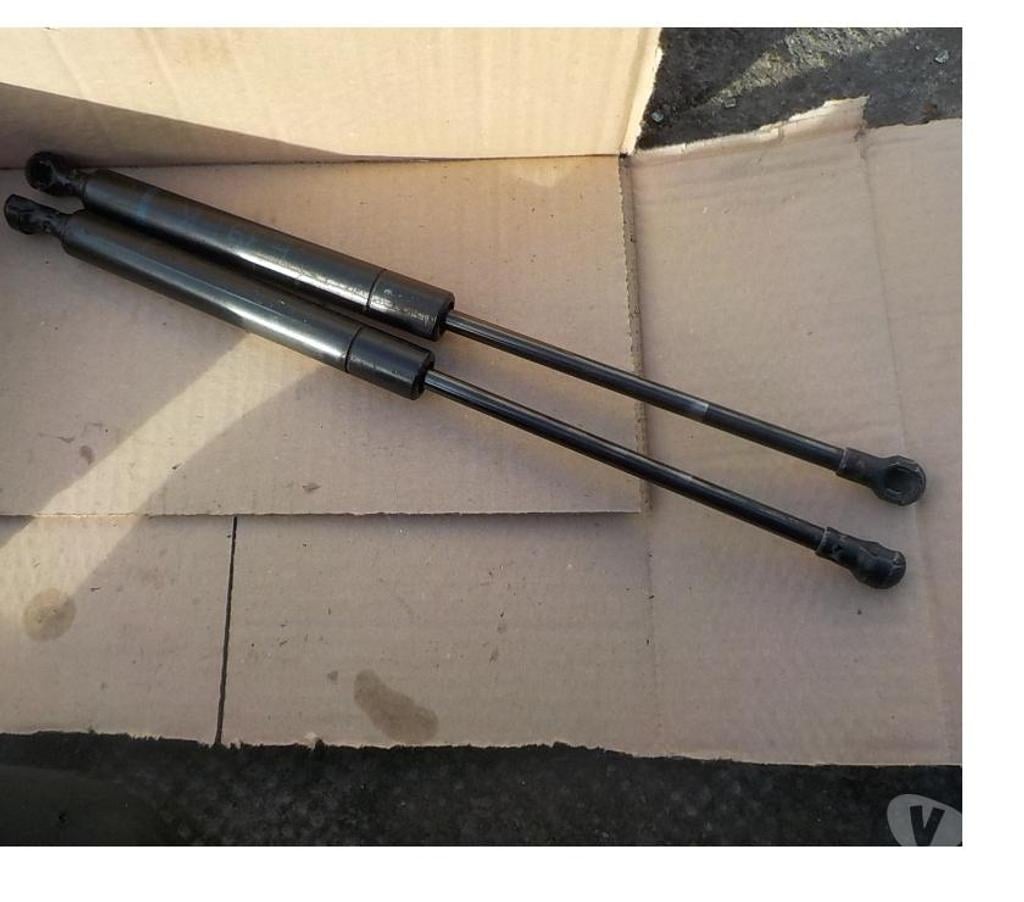 Pièces et services auto Pyrénées-Orientales Perpignan - Photos Vivastreet verins de capot bmw e39