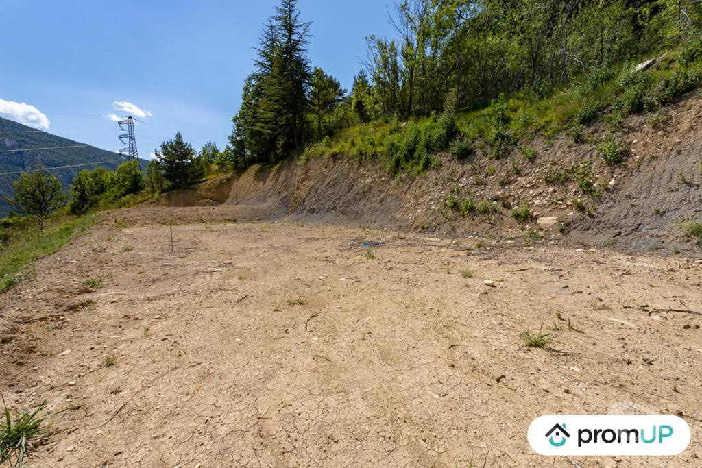 Terrain à vendre Alpes-Maritimes Brianconnet - 06850 - Photos Vivastreet (VT986) Terrain de 1450m² avec permis de construire à Briançonnet
