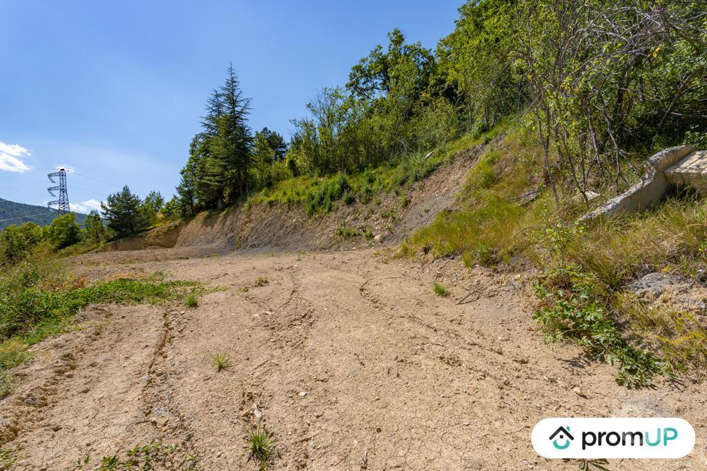 Terrain à vendre Alpes-Maritimes Brianconnet - 06850 - Photos Vivastreet (VT986) Terrain de 1450m² avec permis de construire à Briançonnet
