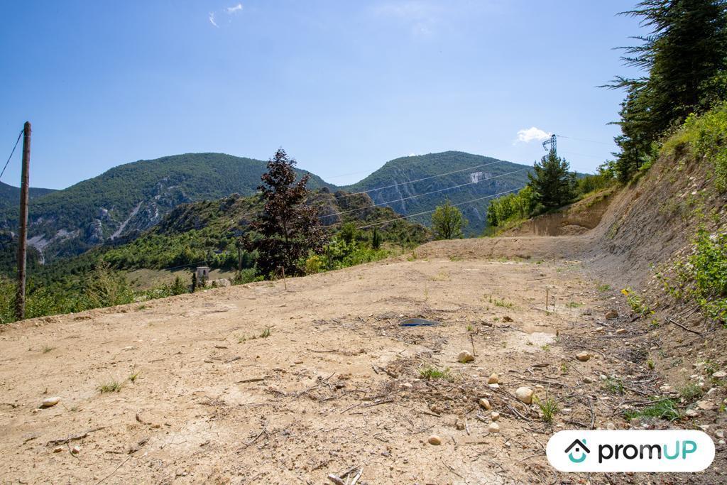 Terrain à vendre Alpes-Maritimes Brianconnet - 06850 - Photos Vivastreet (VT986) Terrain de 1450m² avec permis de construire à Briançonnet