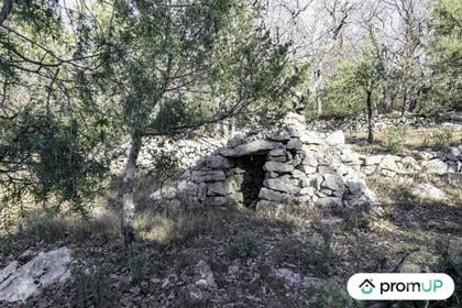 Terrain à vendre St Vallier de Thiey Alpes-Maritimes - Photos Vivastreet (V5134) Grand terrain 2,825 ha avec borie