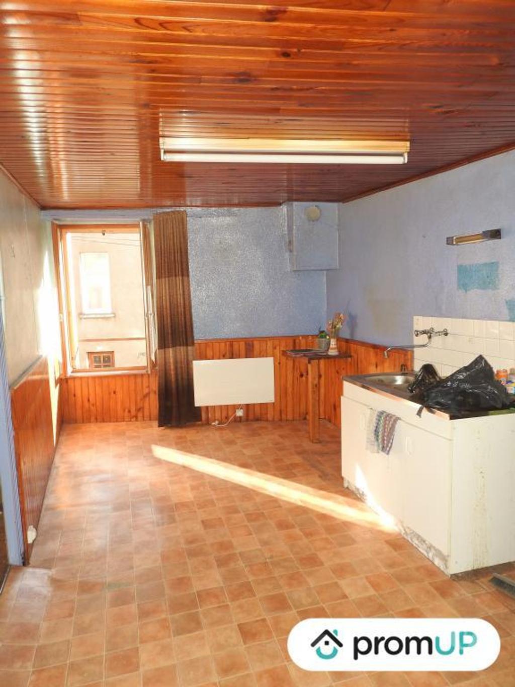Vente Maison Puy-de-Dôme Vernet la Varenne - 63580 - Photos Vivastreet (V6301) Maison ancienne de 76 m2 à LE VERNET CHAMEANE
