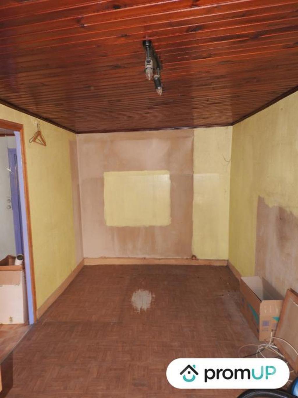 Vente Maison Puy-de-Dôme Vernet la Varenne - 63580 - Photos Vivastreet (V6301) Maison ancienne de 76 m2 à LE VERNET CHAMEANE