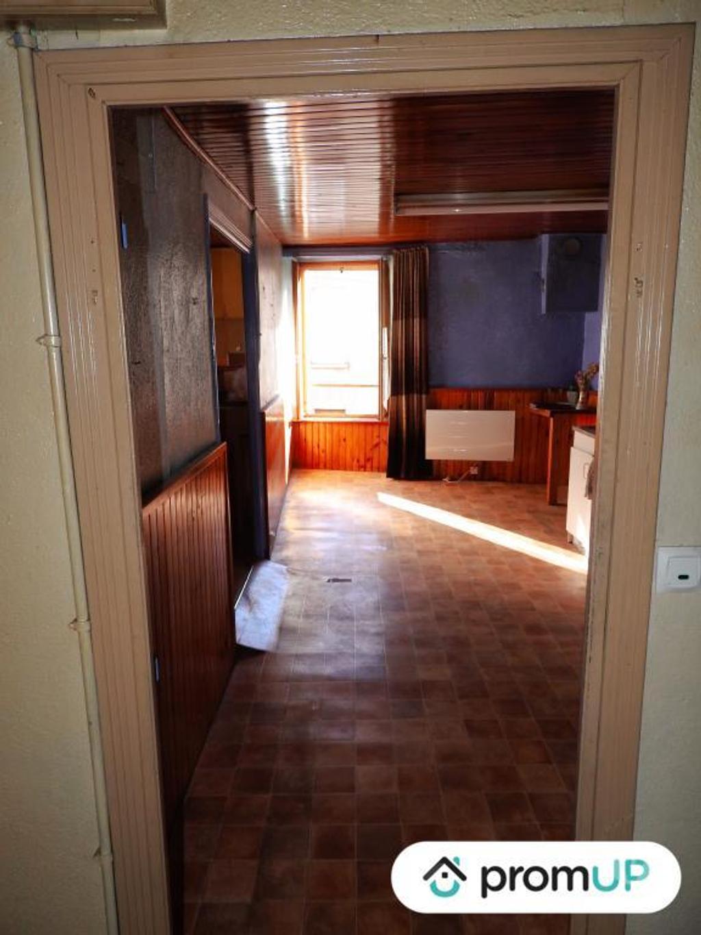 Vente Maison Puy-de-Dôme Vernet la Varenne - 63580 - Photos Vivastreet (V6301) Maison ancienne de 76 m2 à LE VERNET CHAMEANE
