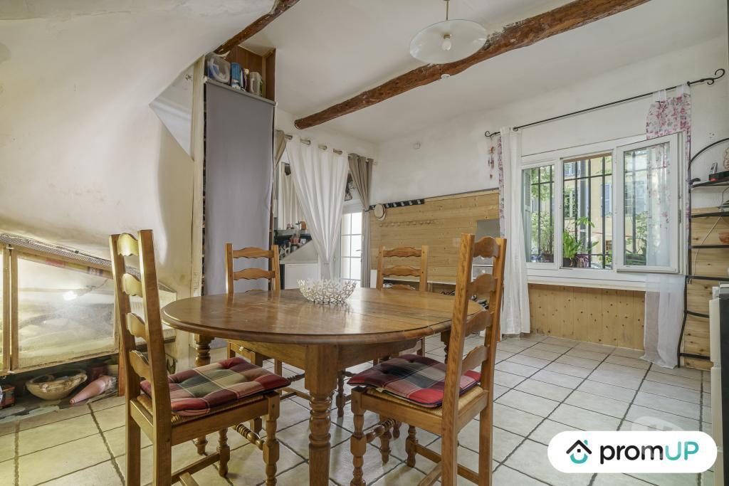 Vente Maison Bouches-du-Rhône Trets - 13530 - Photos Vivastreet (V6181) Maison de village de 110 m2 à Trets