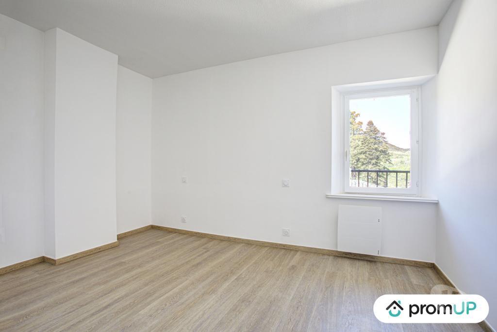 Appartements à vendre Pyrénées-Orientales St Laurent de Cerdans - 66260 - Photos Vivastreet (V5807) Appartement T2 de 44 m2 à Saint-Laurent-de-Cerdans