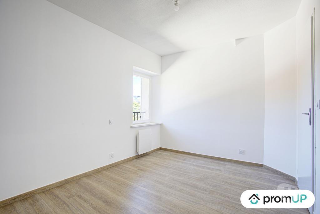 Appartements à vendre Pyrénées-Orientales St Laurent de Cerdans - 66260 - Photos Vivastreet (V5807) Appartement T2 de 44 m2 à Saint-Laurent-de-Cerdans