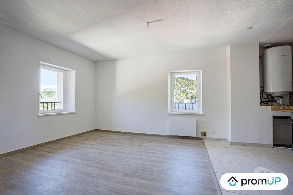 Appartements à vendre Pyrénées-Orientales St Laurent de Cerdans - 66260 - Photos Vivastreet (V5807) Appartement T2 de 44 m2 à Saint-Laurent-de-Cerdans
